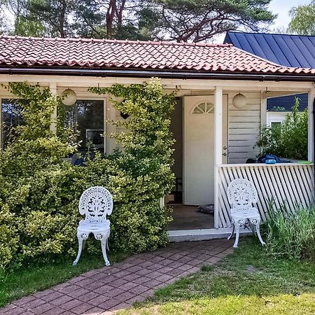 1 Bedroom Amazing Home In Hoellviken Εξωτερικό φωτογραφία