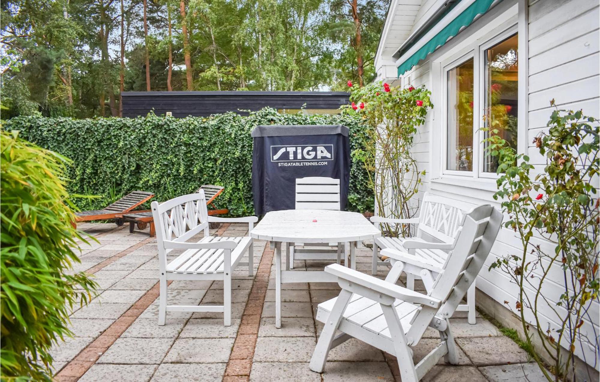 1 Bedroom Amazing Home In Hoellviken Εξωτερικό φωτογραφία