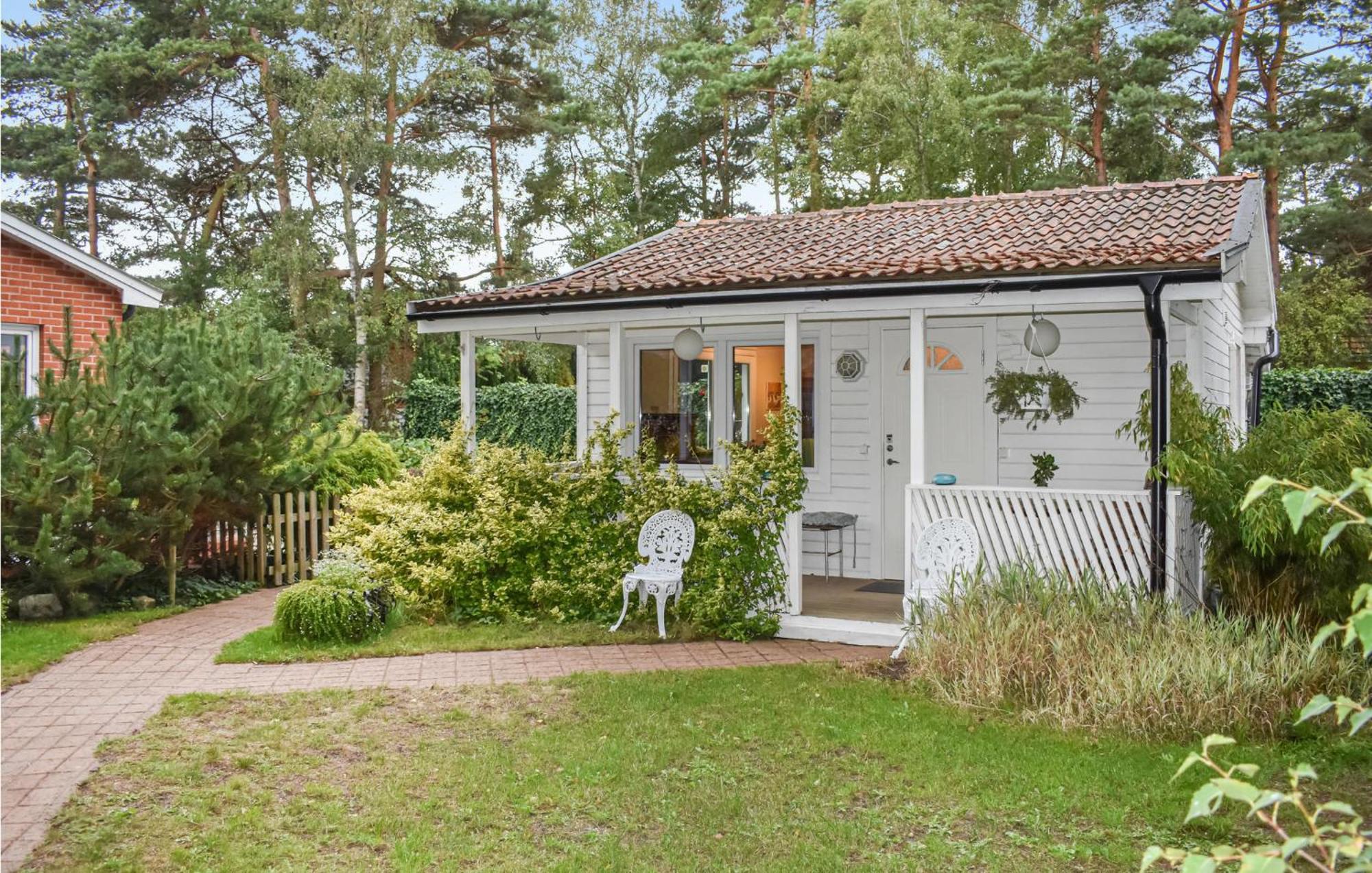 1 Bedroom Amazing Home In Hoellviken Εξωτερικό φωτογραφία